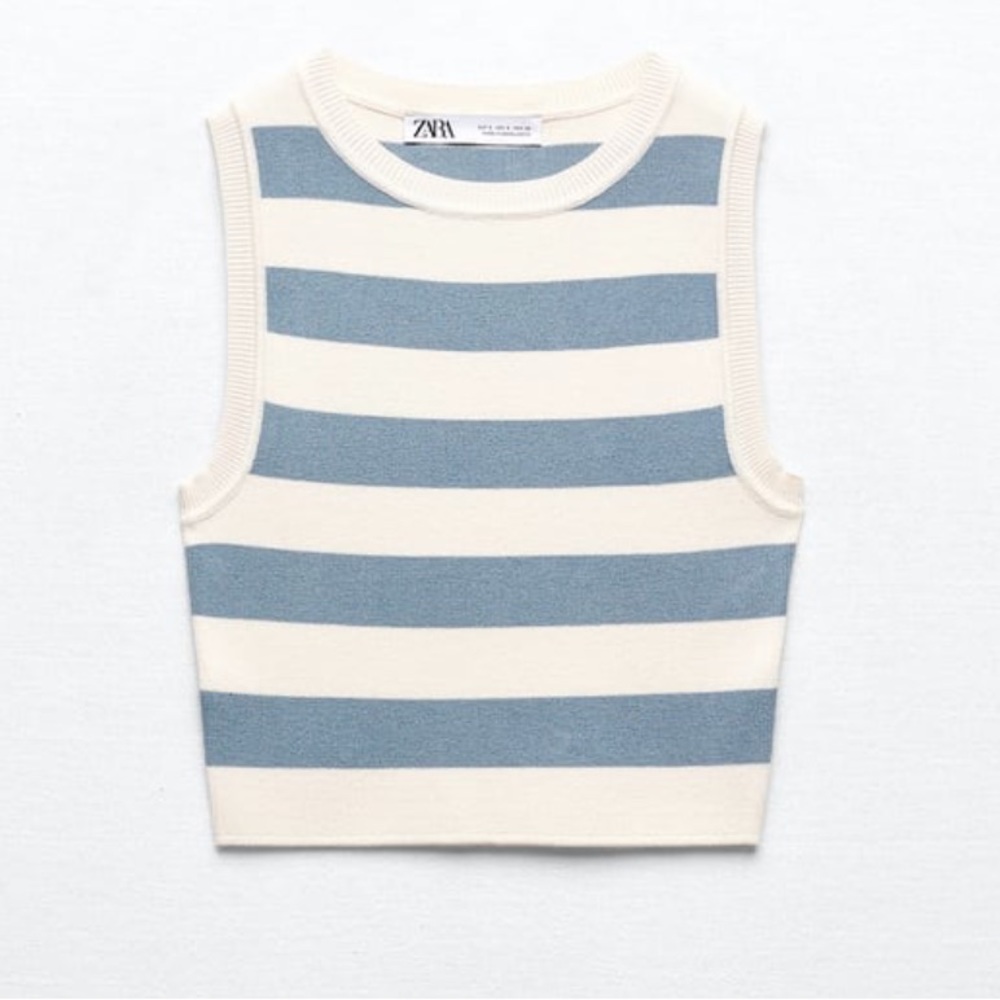 Knitted cropped top
